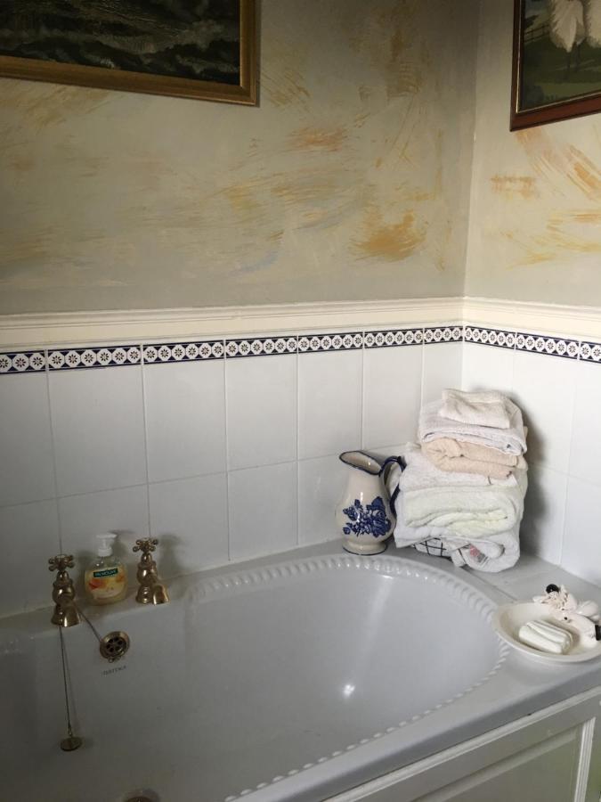 Wynberg House Bed & Breakfast Суонси Экстерьер фото