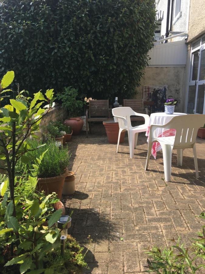 Wynberg House Bed & Breakfast Суонси Экстерьер фото