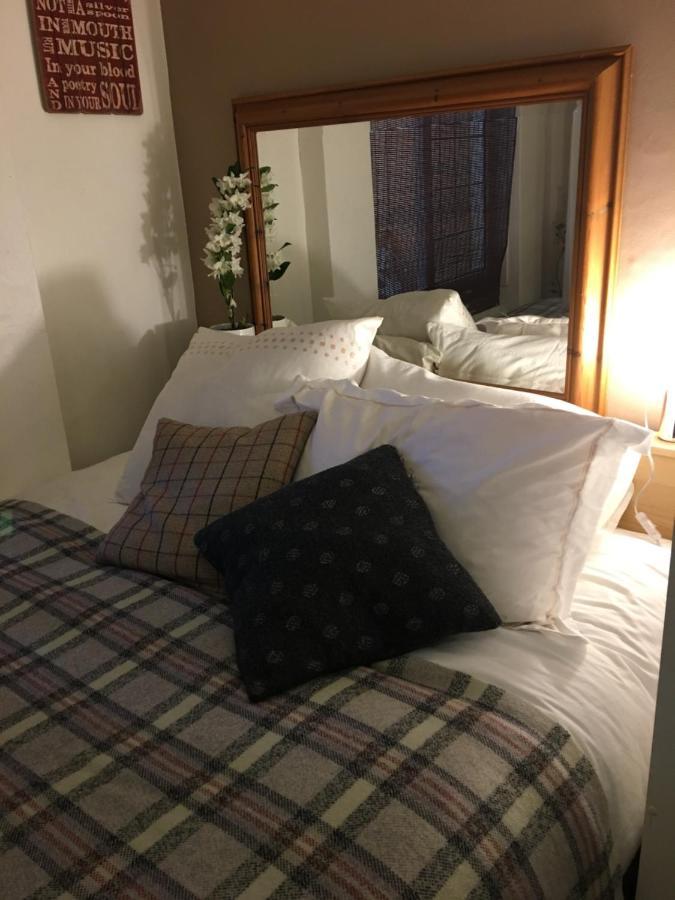 Wynberg House Bed & Breakfast Суонси Экстерьер фото