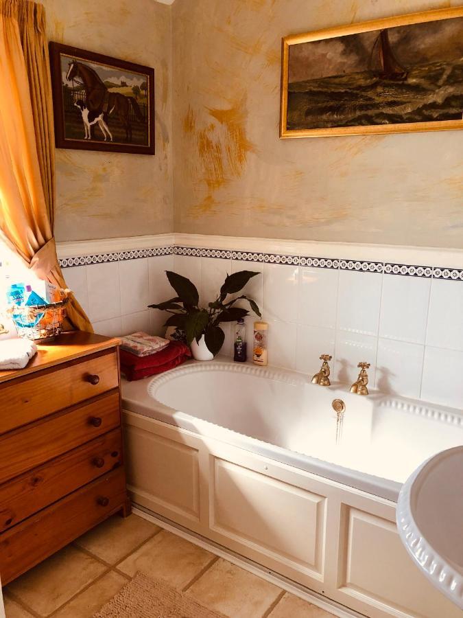 Wynberg House Bed & Breakfast Суонси Экстерьер фото